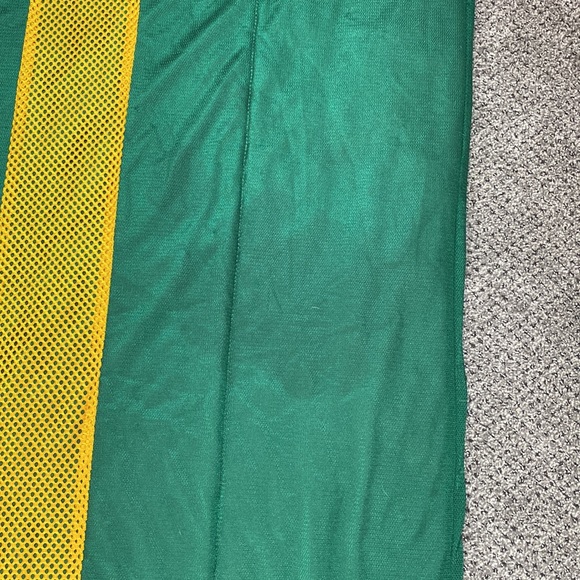 Green Bay Packers XXL NFL Blanket, Green and Yellow, 85”x66” - Picture 5 of 6